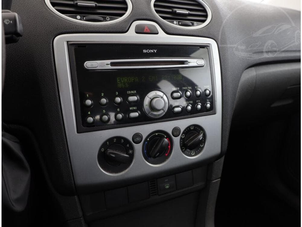 2005 Ford FOCUS - 9