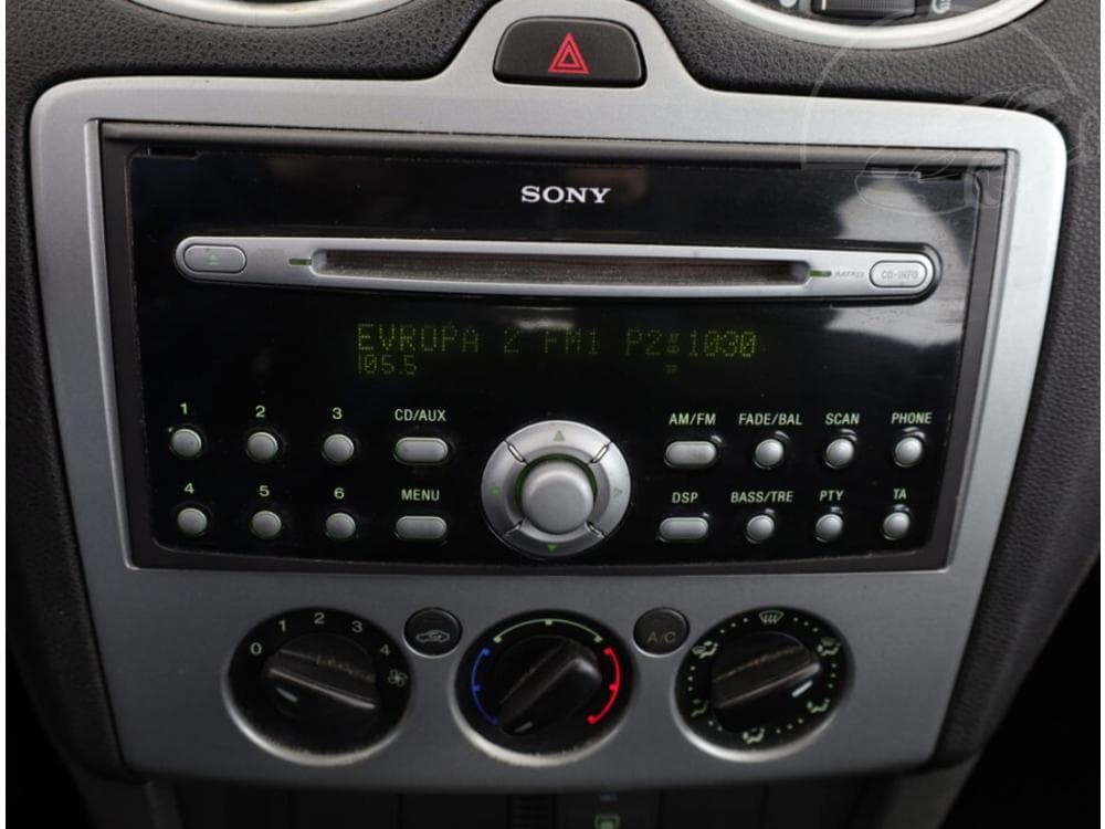 2005 Ford FOCUS - 10
