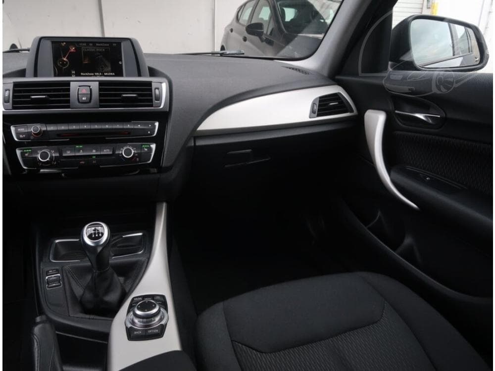 2015 BMW 1-Series - 8