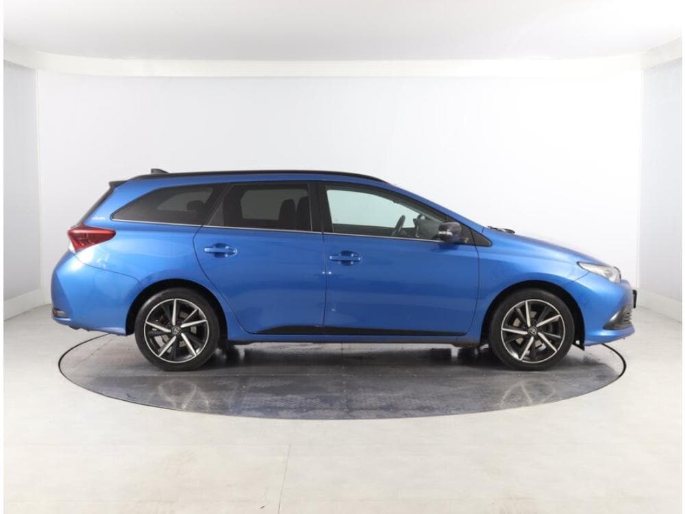 2018 Toyota AURIS - 6