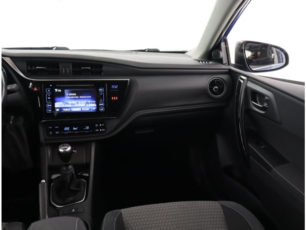 2018 Toyota AURIS - 8