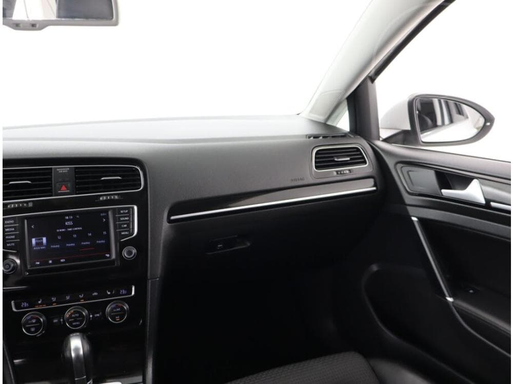 2015 Volkswagen GOLF - 8