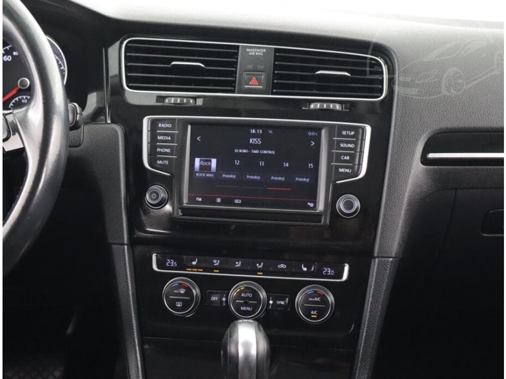 2015 Volkswagen GOLF - 12