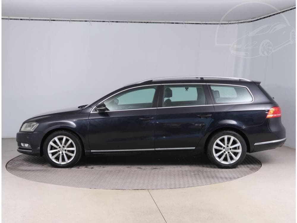 2011 Volkswagen PASSAT - 3