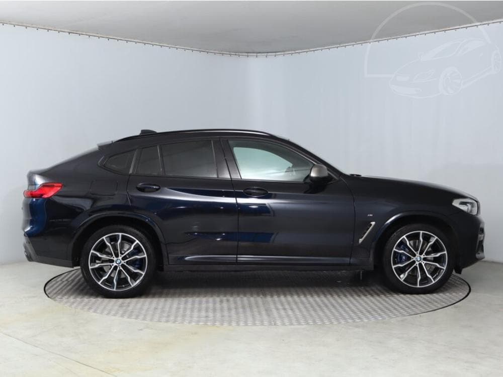 2018 BMW X4 - 11