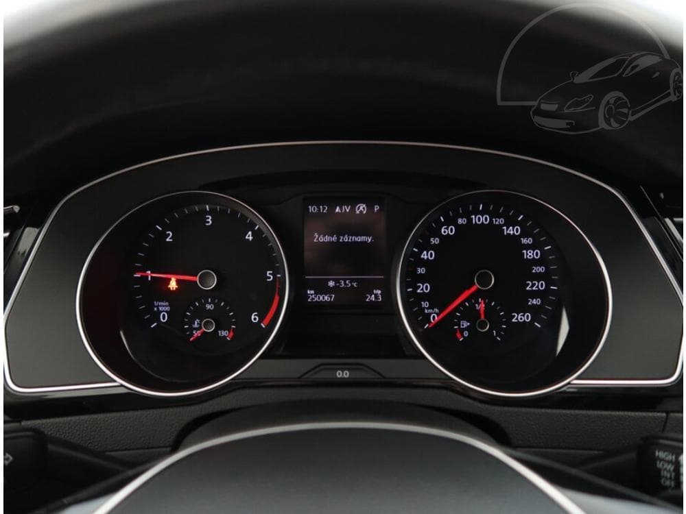 2018 Volkswagen PASSAT - 41
