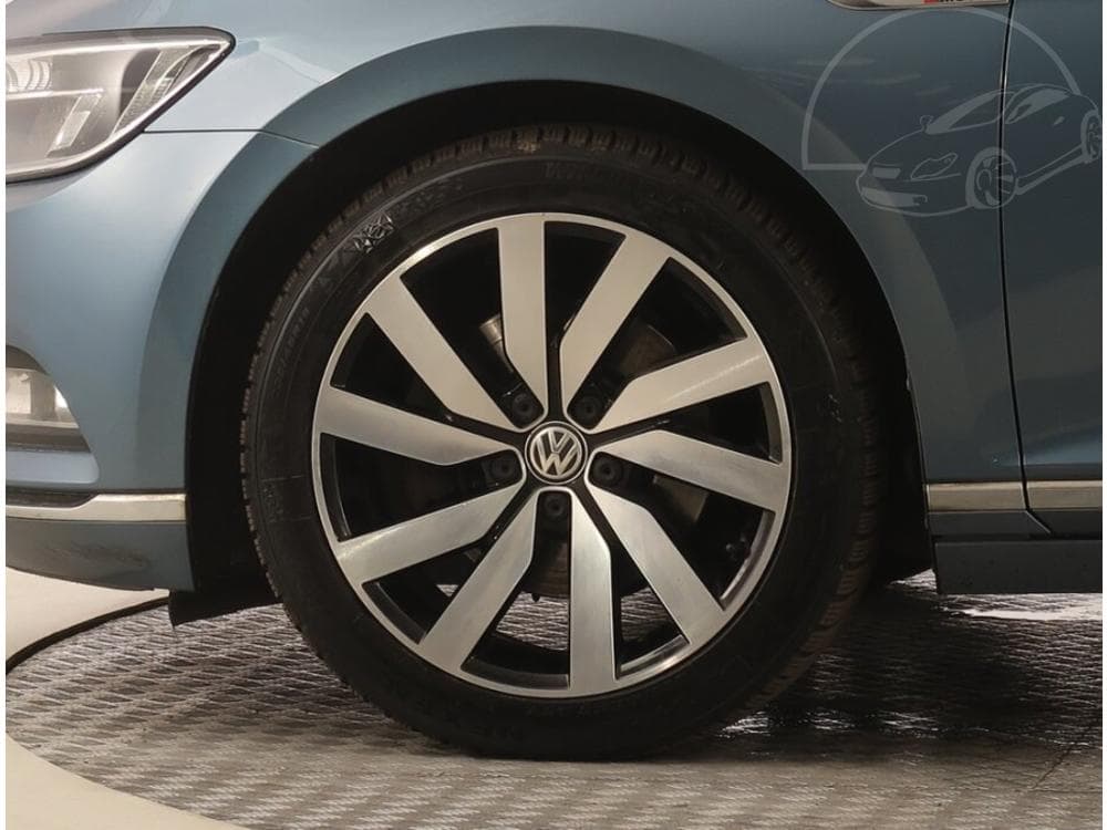 2018 Volkswagen PASSAT - 57