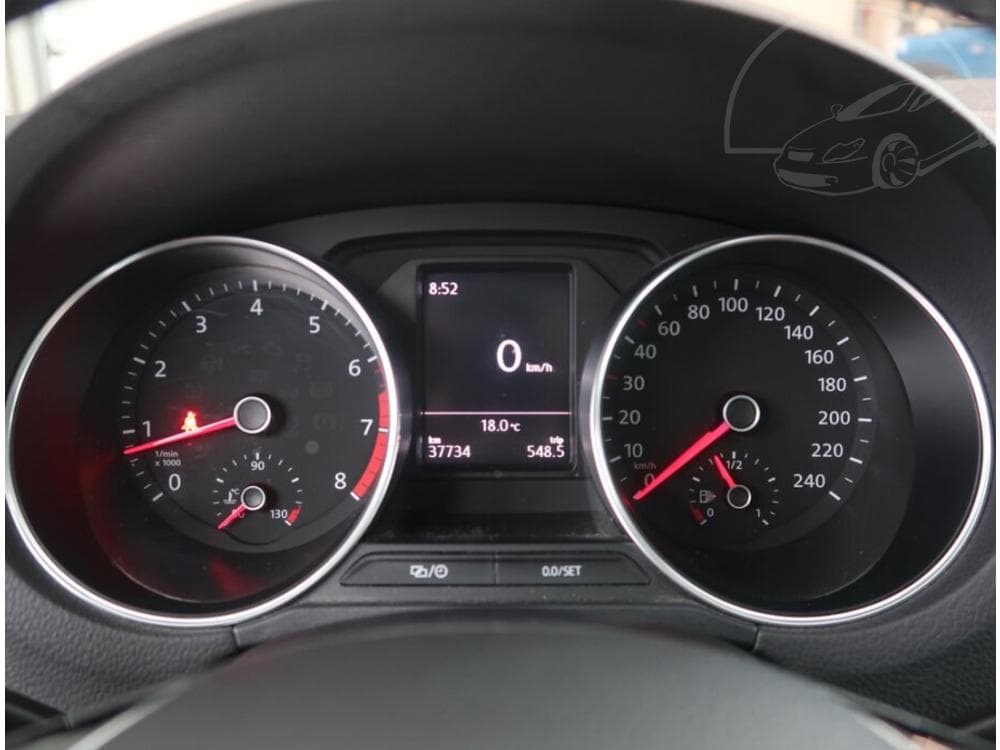 2015 Volkswagen POLO - 11