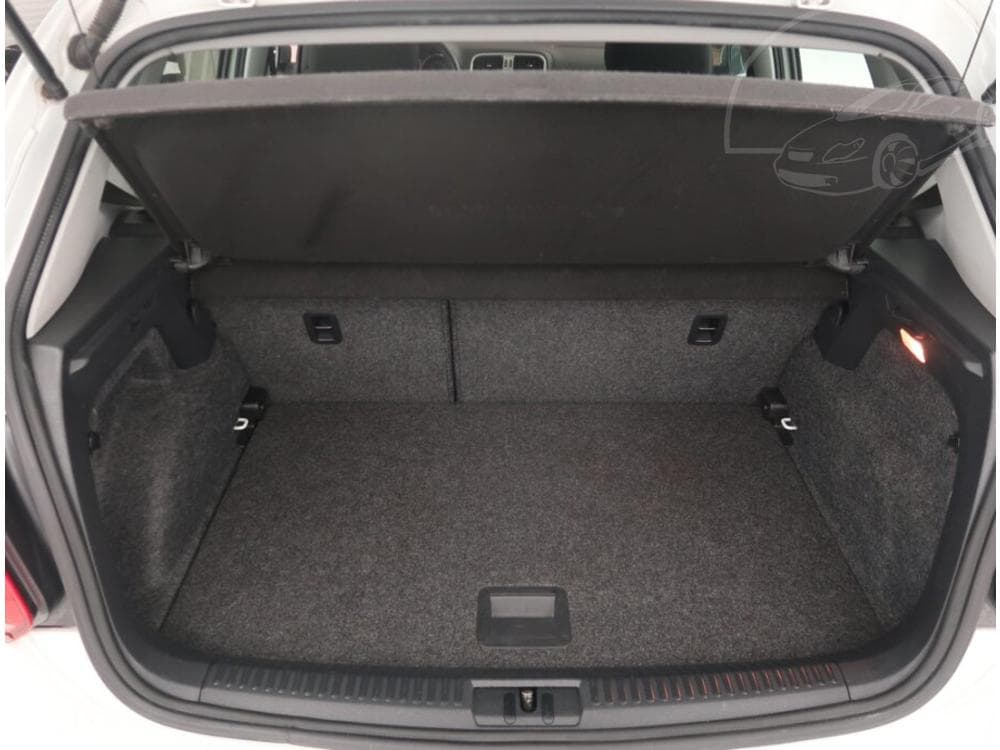 2015 Volkswagen POLO - 14