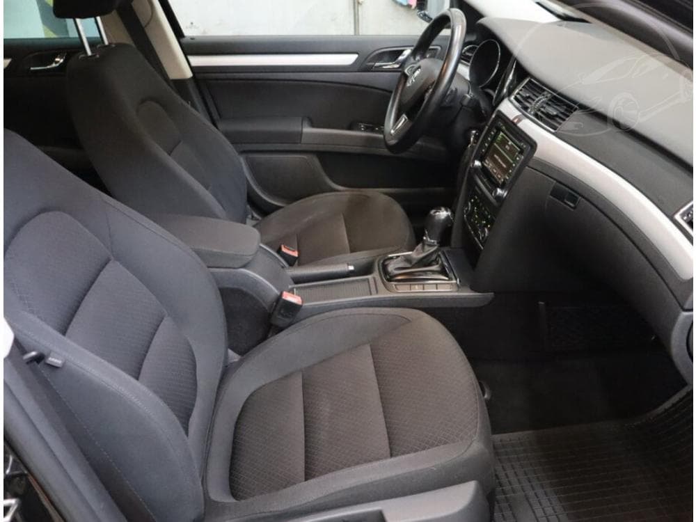2013 Škoda SUPERB - 17