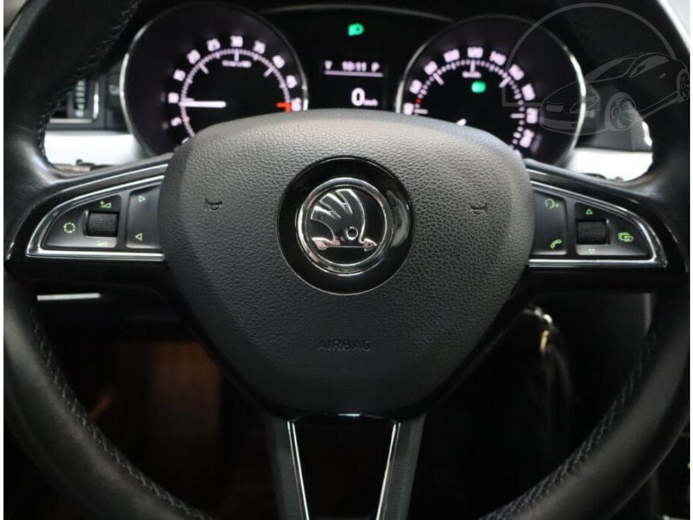 2013 Škoda SUPERB - 23
