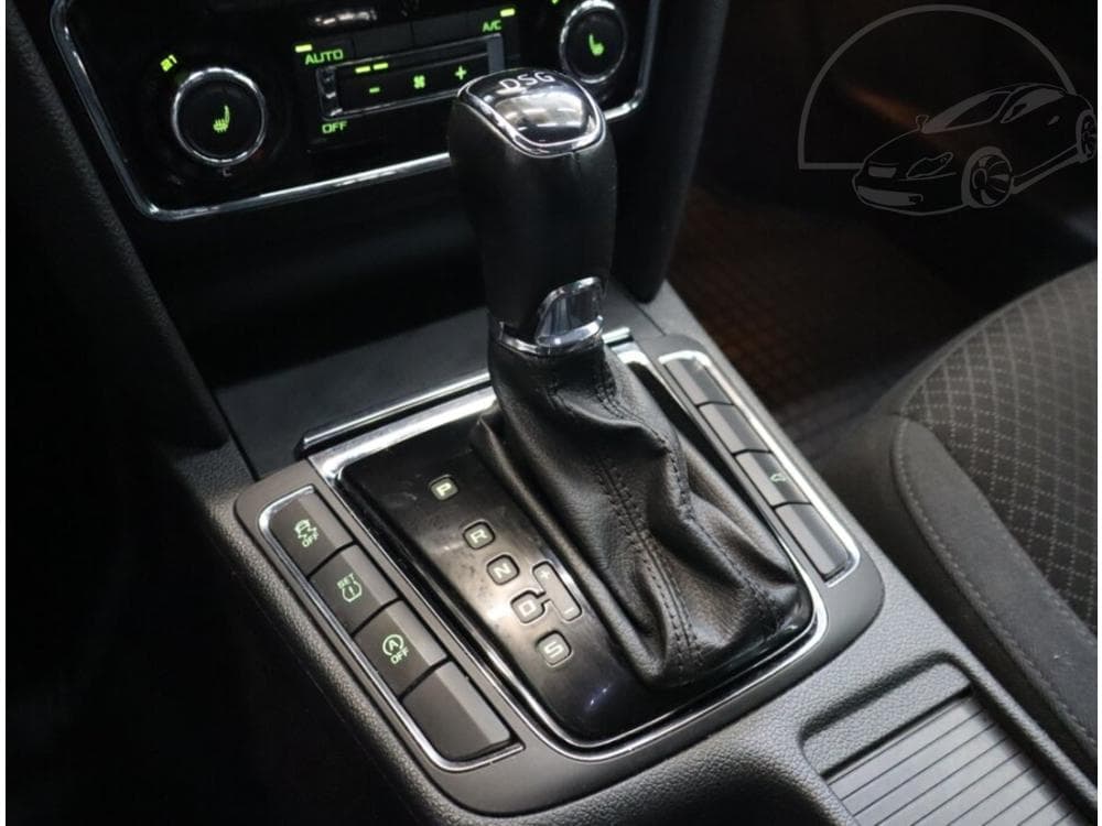2013 Škoda SUPERB - 25
