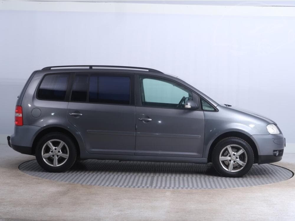 2005 Volkswagen Touran - 21
