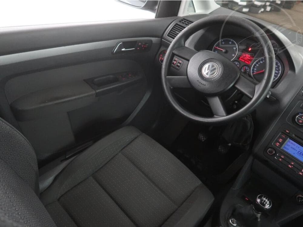 2005 Volkswagen Touran - 25