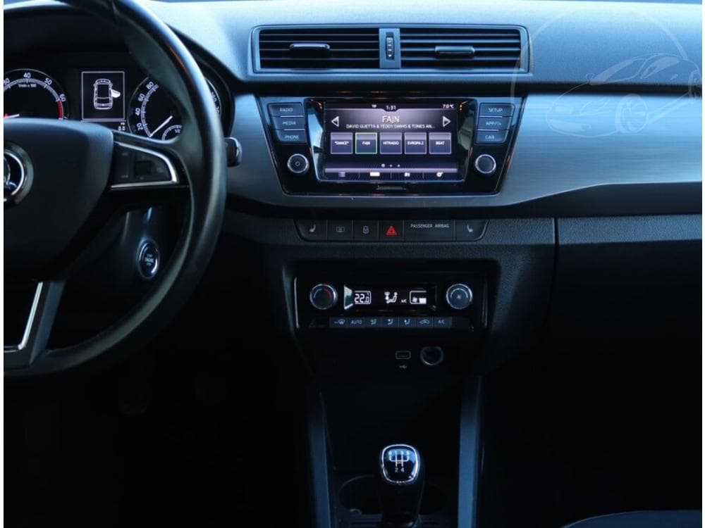 2019 Škoda FABIA - 23