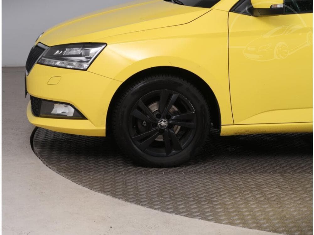2019 Škoda FABIA - 27