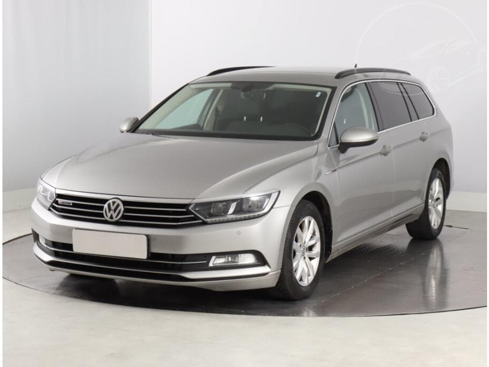 2015 Volkswagen Passat - 2