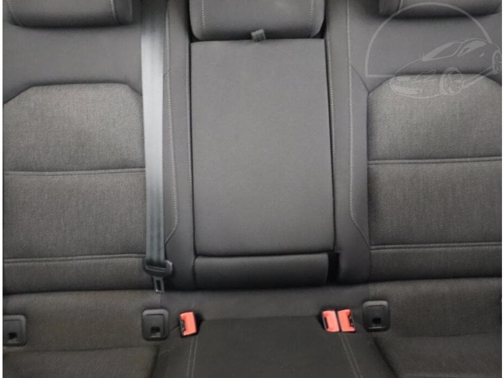 2015 Volkswagen Passat - 10