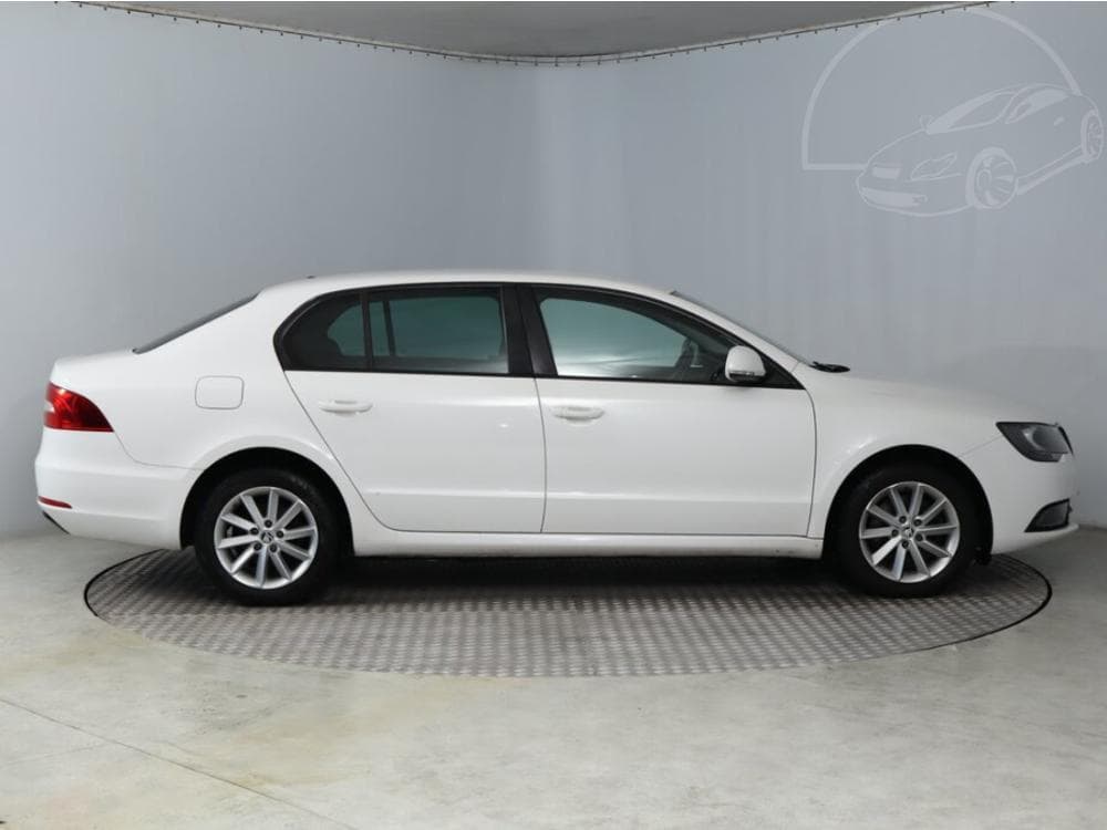 2014 Škoda SUPERB - 6