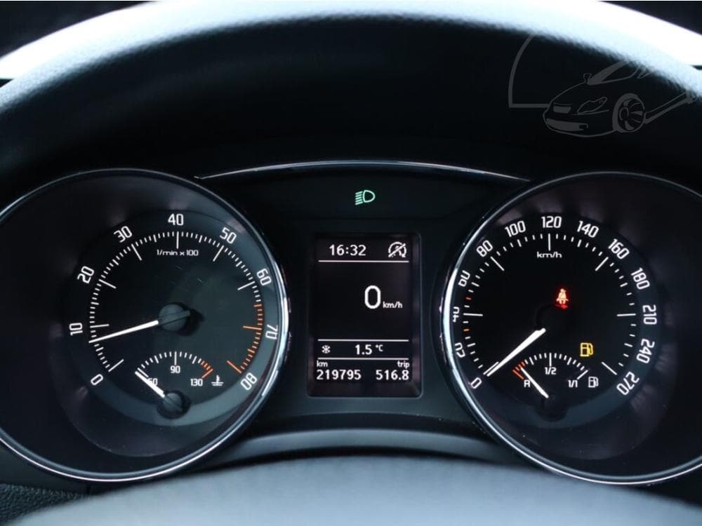 2014 Škoda SUPERB - 9