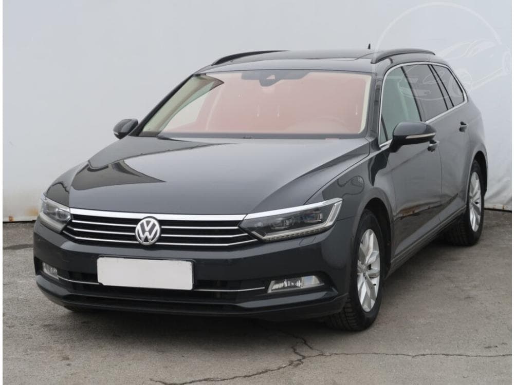 2015 Volkswagen Passat - 2