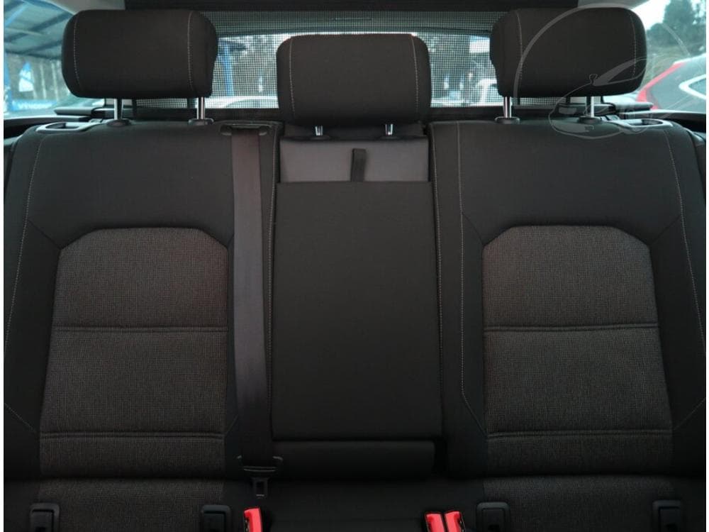 2015 Volkswagen Passat - 10