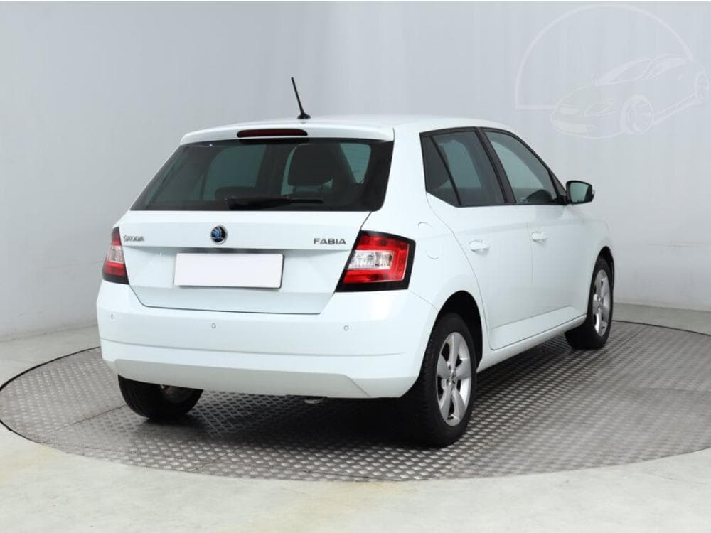 2015 Škoda FABIA - 5