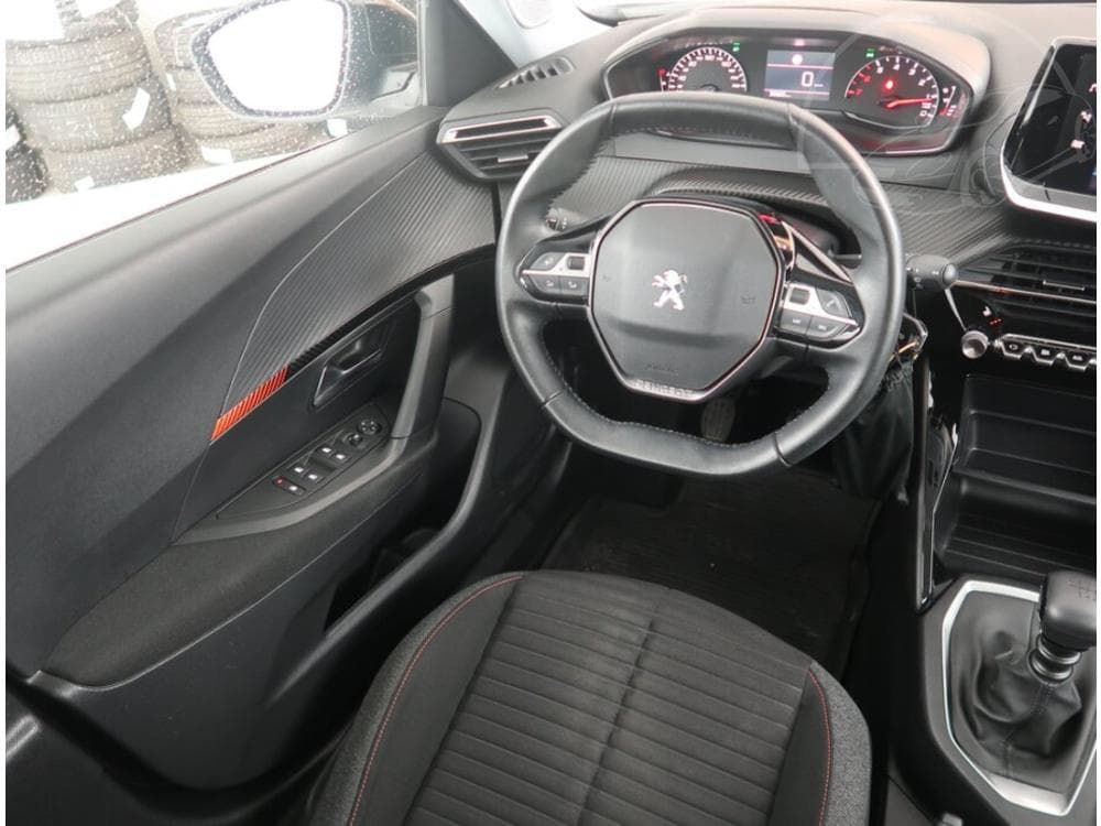 2021 Peugeot 2008 - 7
