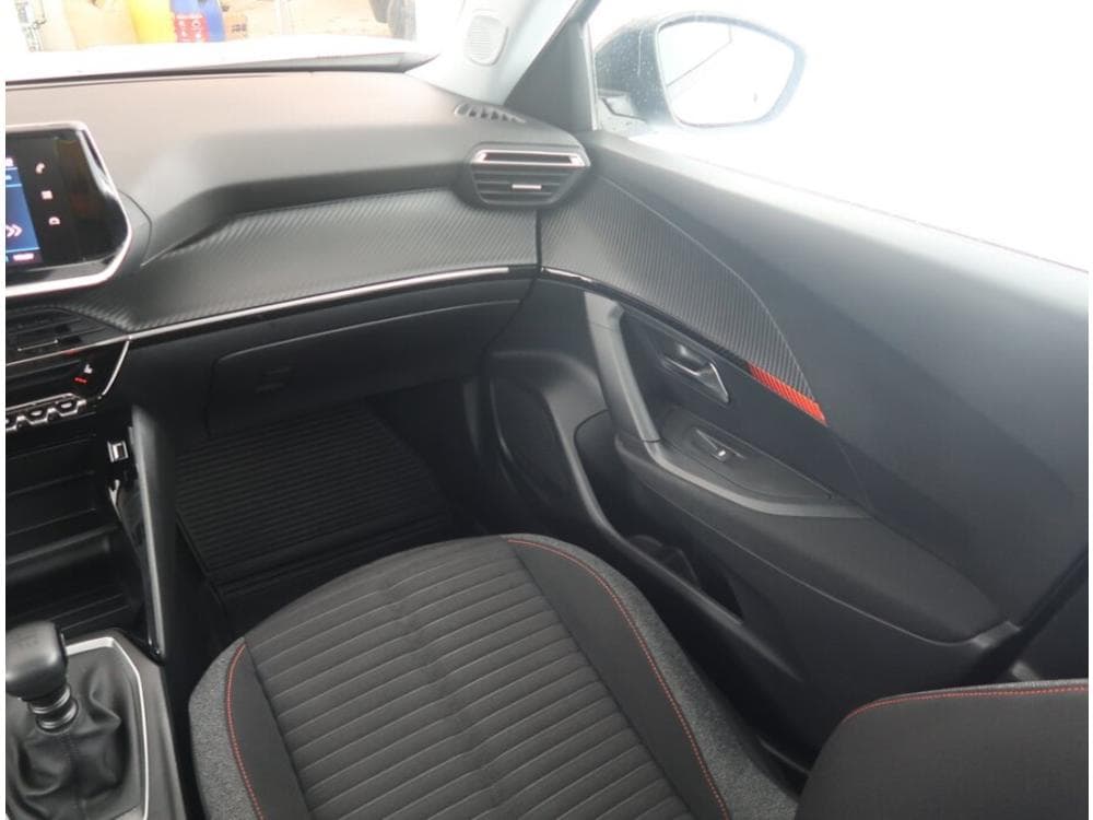 2021 Peugeot 2008 - 8