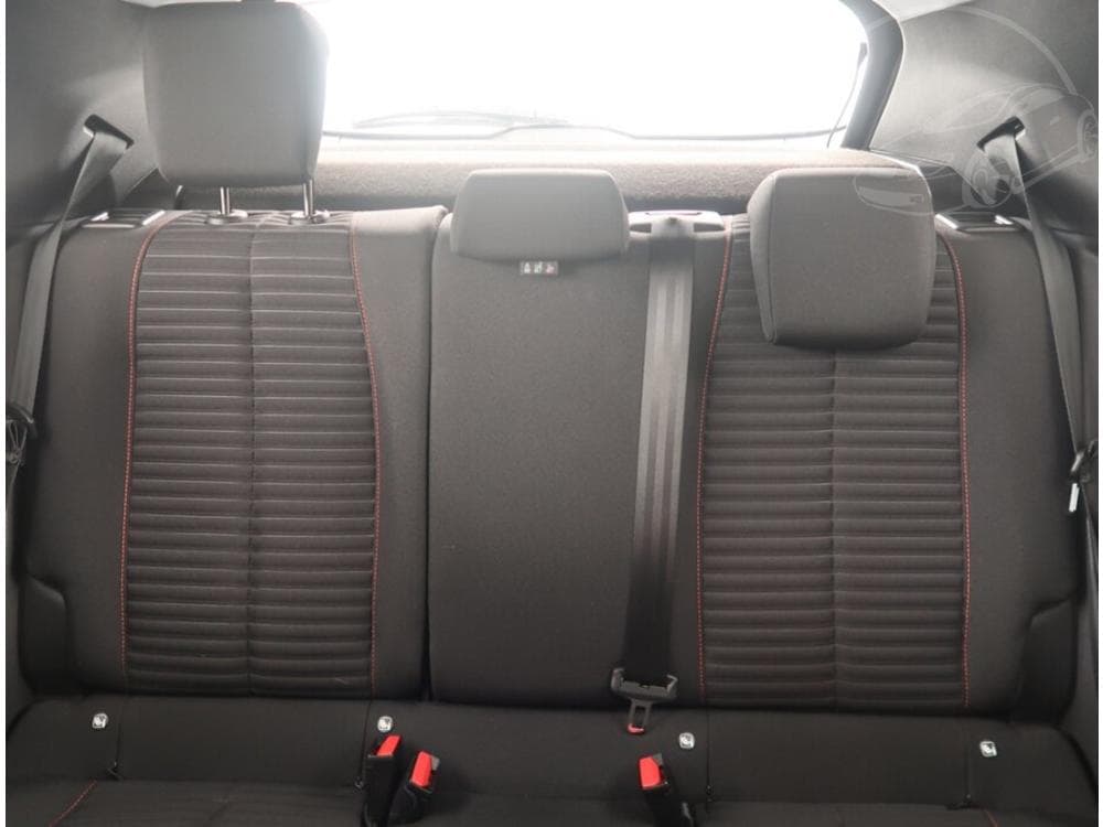 2021 Peugeot 2008 - 10