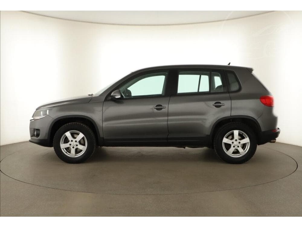 2012 Volkswagen Tiguan - 3