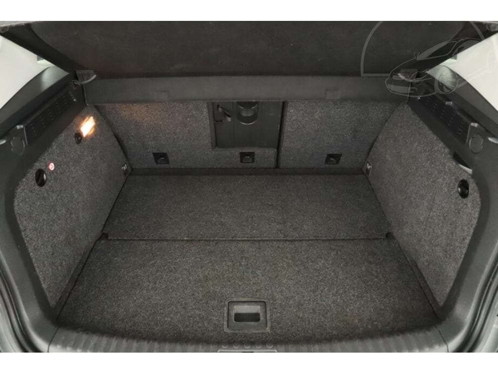 2012 Volkswagen Tiguan - 10