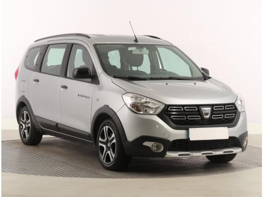 Dacia Lodgy 1.5 Blue dCi, Stepway, 7 míst