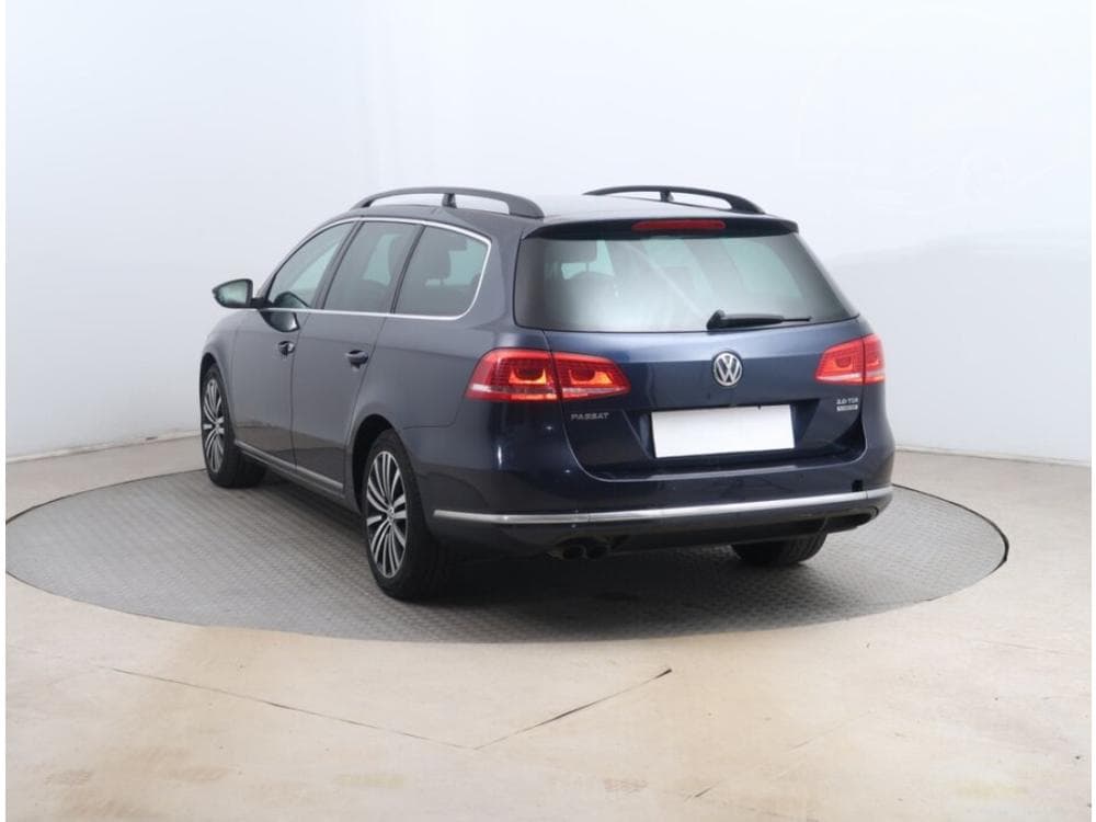2013 Volkswagen PASSAT - 7