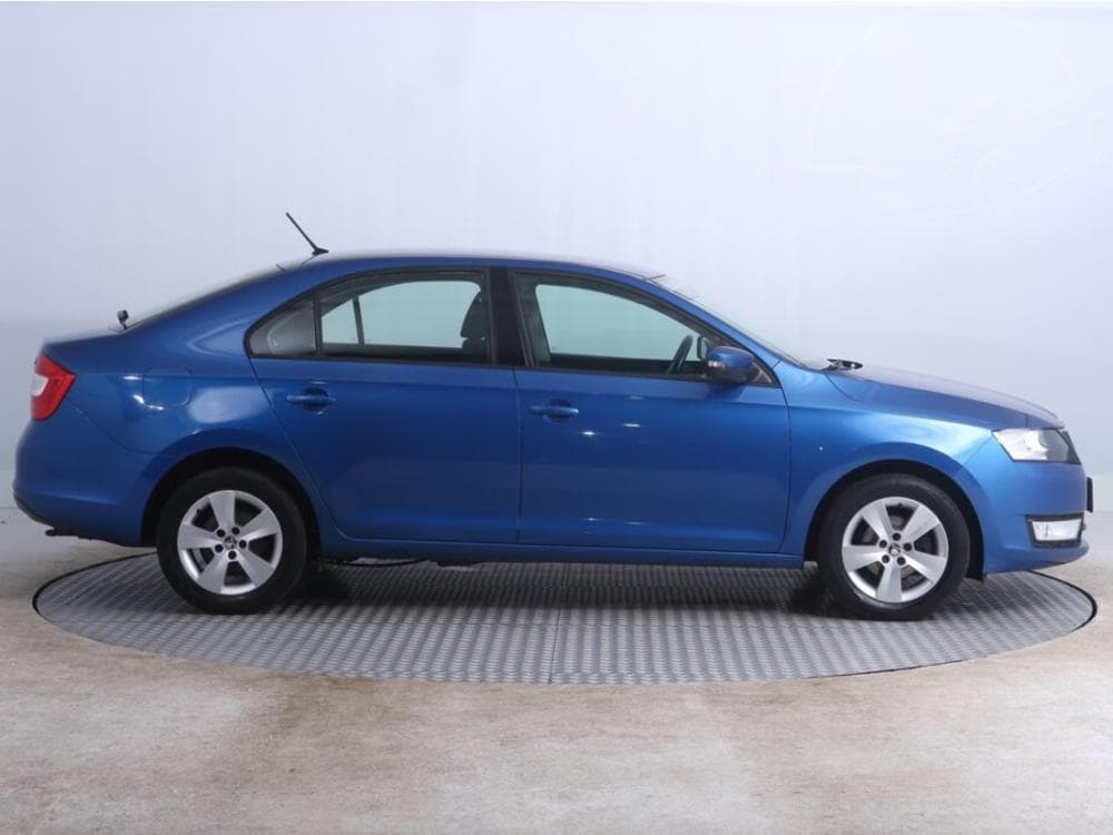 2016 Škoda RAPID - 11