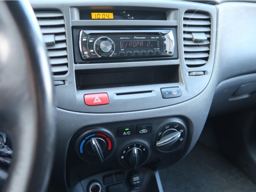 2006 Kia RIO - 23