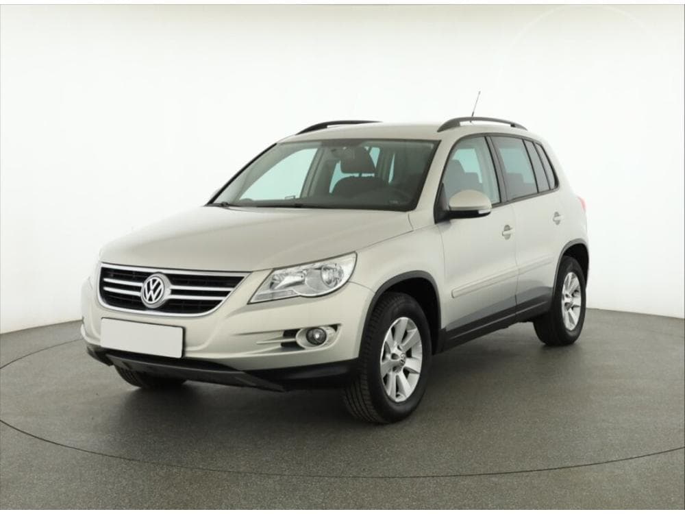 2011 Volkswagen Tiguan - 2