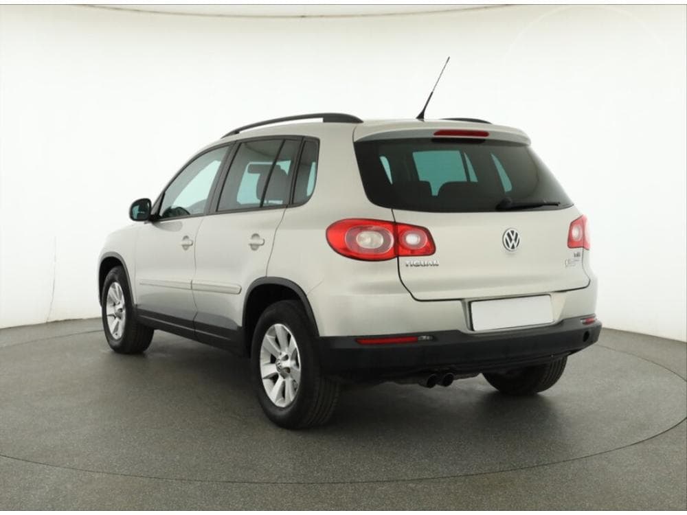 2011 Volkswagen Tiguan - 4