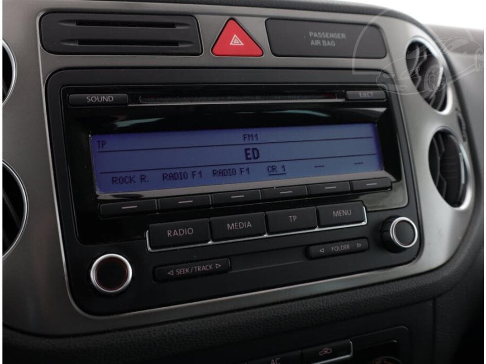 2011 Volkswagen Tiguan - 12