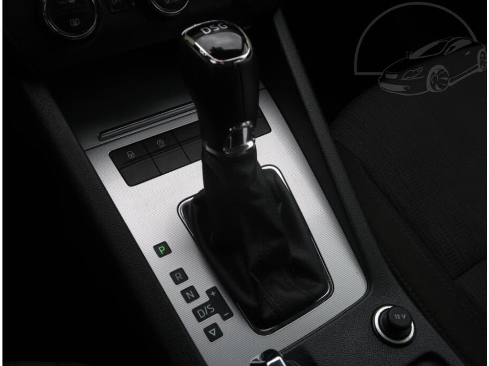 2015 Škoda OCTAVIA - 25
