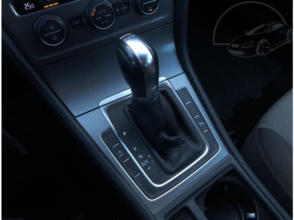 2013 Volkswagen GOLF - 13