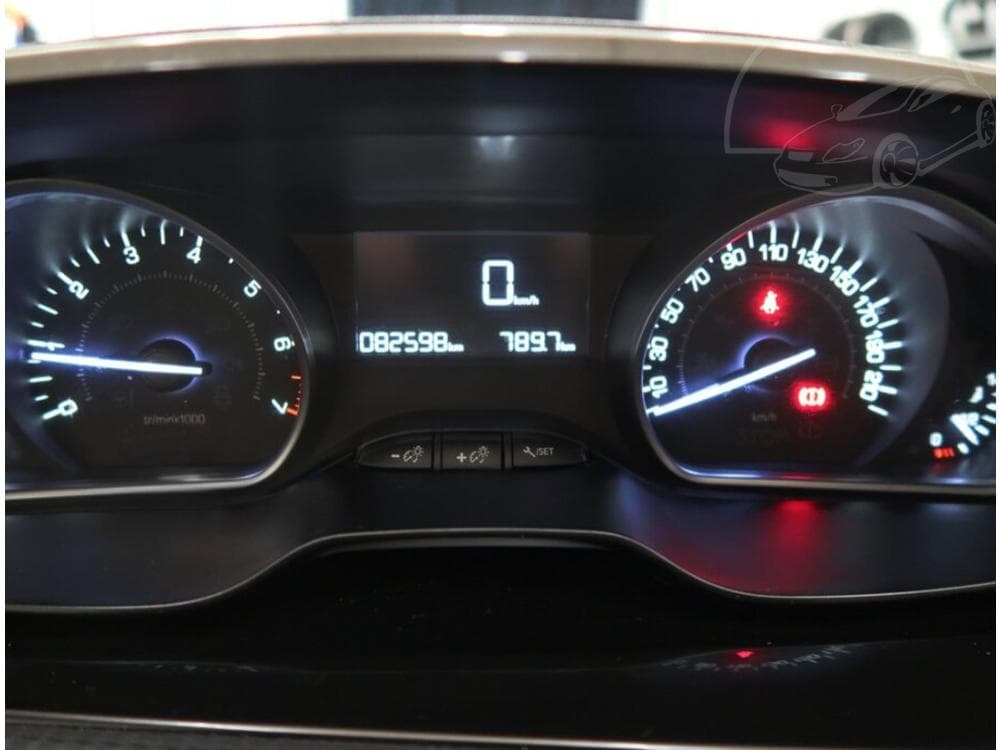 2019 Peugeot 2008 - 11