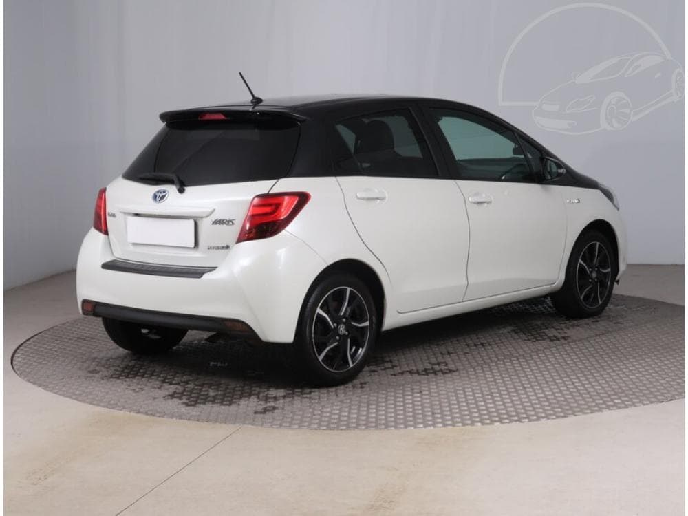 2016 Toyota YARIS - 9