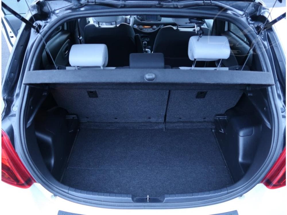 2016 Toyota YARIS - 27