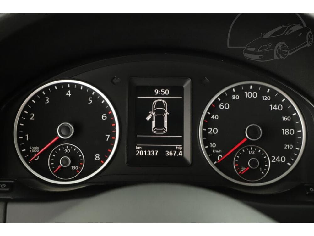 2012 Volkswagen Tiguan - 8