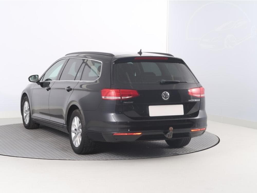 2015 Volkswagen PASSAT - 4