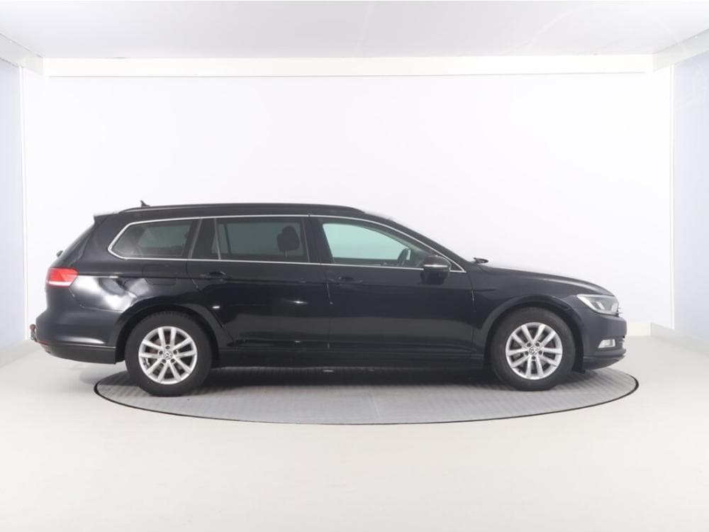 2015 Volkswagen PASSAT - 6