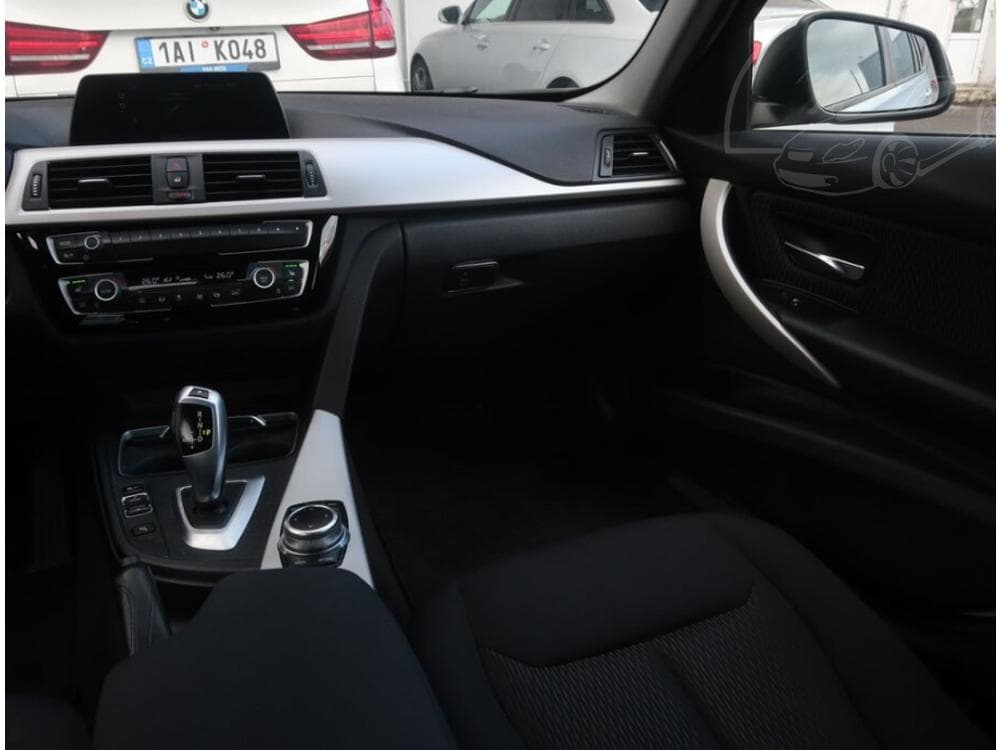 2018 BMW 3-Series - 8