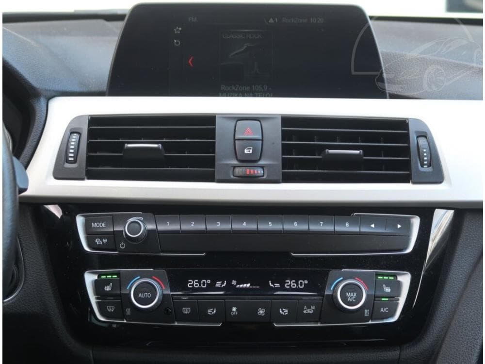 2018 BMW 3-Series - 12