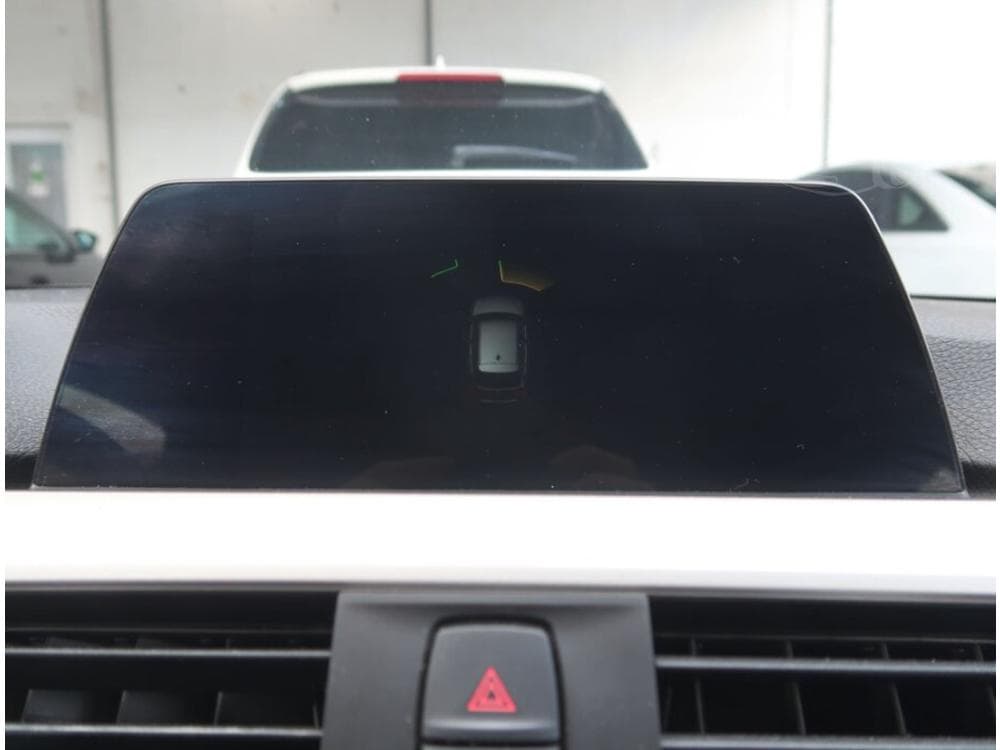 2018 BMW 3-Series - 15